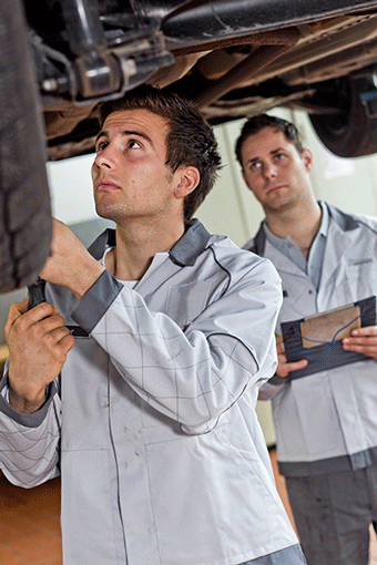 Sollten Sie eine zuverlässige Kfz-Werkstatt im Kreis Leer (Ostfriesland) oder im Emsland für die Autoreparatur suchen oder haben Sie immer wieder mit Autoreparaturen zu tun, melden Sie sich bei uns.